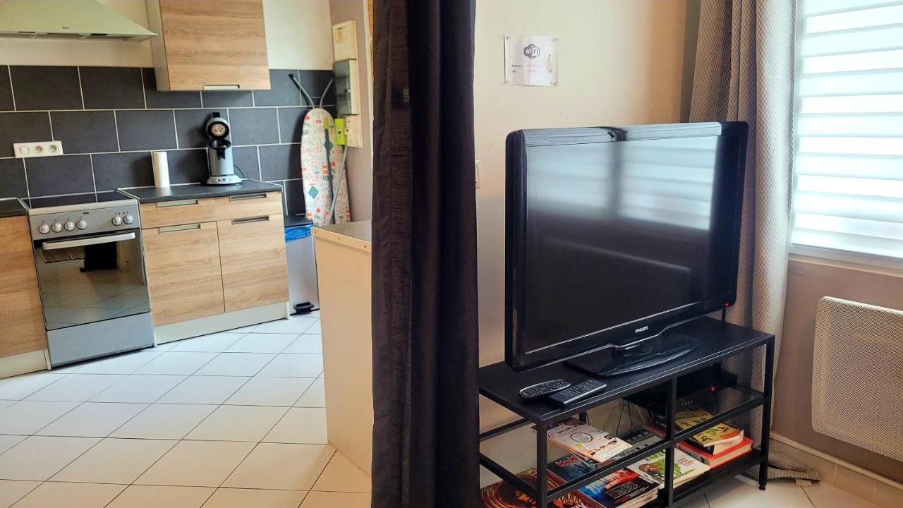 Ravissant studio privé 2 pièces Le Cosy tout équipé Monchy-Saint-Eloi Extérieur photo